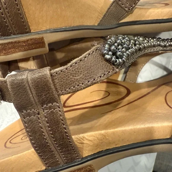 Aetrex Sheila Beaded Leather Sandal Stone Women's Size 39 US 8.5 NEW in box - Picture 6 of 11